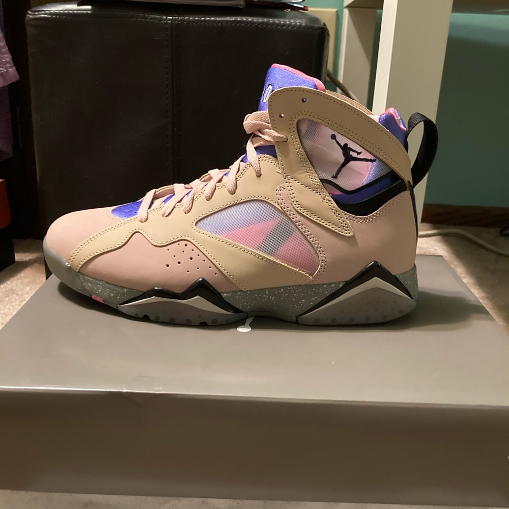 Jordan 6 - Picture 3 of 3